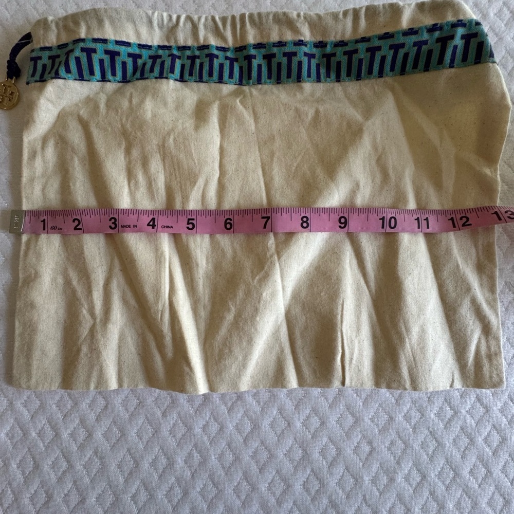 Tory Burch Gold Medallion Charm Dust Bag - Picture 4 of 5